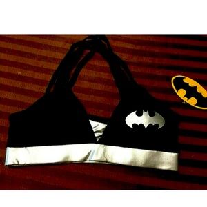 DC Comics Batman Criss Cross Sports Bra L CL New